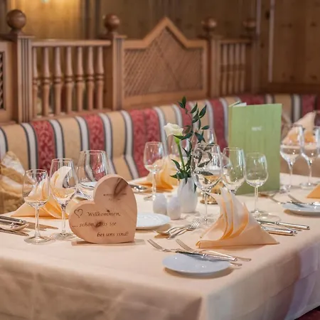 Wellnesshotel Schönruh - Adults Only Hotel Seefeld in Tirol