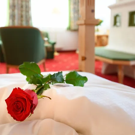 Отель Wellnesshotel Schönruh - только для взрослых Зеефельд в Тироле